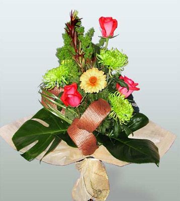  negl 14 ubat sevgililer gn iek  3 adet gl 4 adet gerbera iegi sade buket